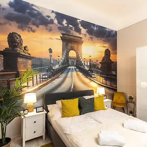 Akac Boutique 2. , Budapest Ungheria